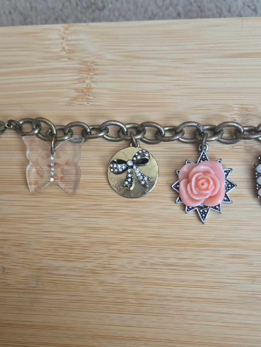 Princess Vera Wang Charm Bracelet - Picture 2 of 3